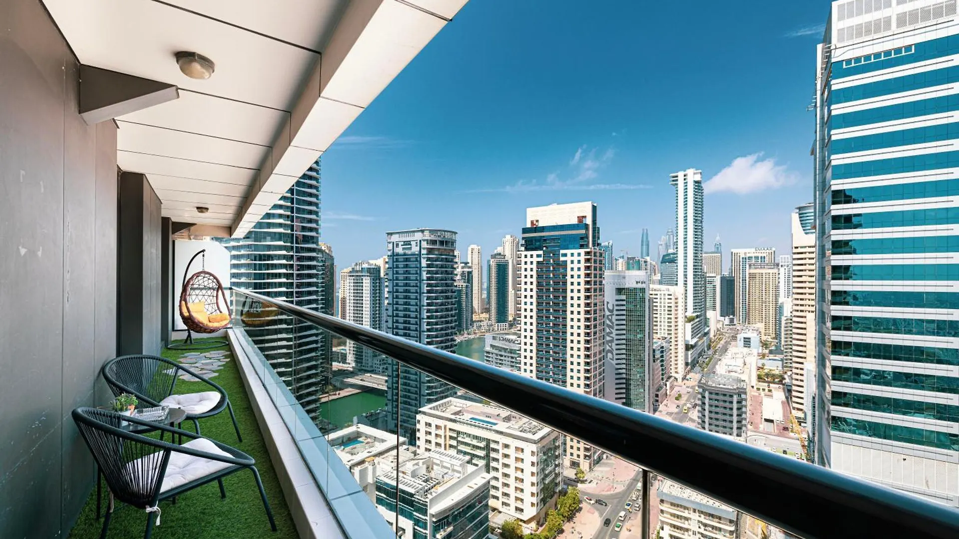 Beautiful Home, Magnificent View Dubai
